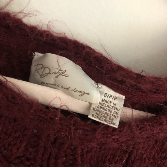 Red Crop Sweater - Picture 2 of 3